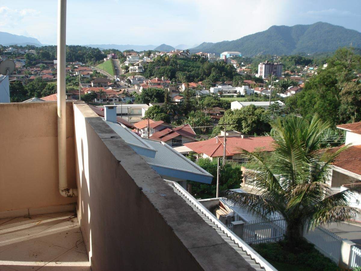 Imagem Casa à venda, 8 quartos, 4 vagas, Barra do Rio Molha - Jaraguá do Sul/SC