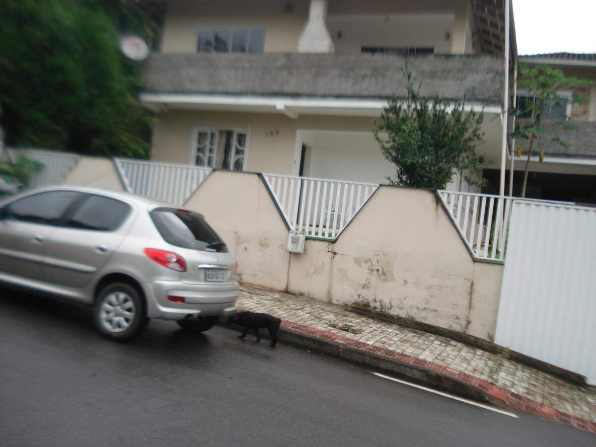 Imagem Casa à venda, 8 quartos, 4 vagas, Barra do Rio Molha - Jaraguá do Sul/SC