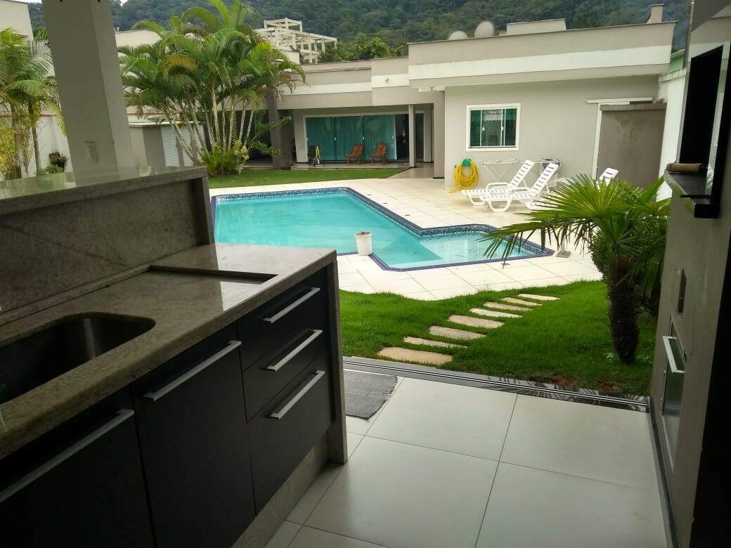 Imagem Casa à venda, 1 quarto, 2 suítes, 5 vagas, Imigrantes - Guaramirim/SC