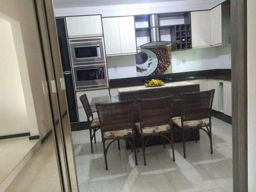 Imagem Casa à venda, 1 quarto, 2 suítes, 5 vagas, Imigrantes - Guaramirim/SC