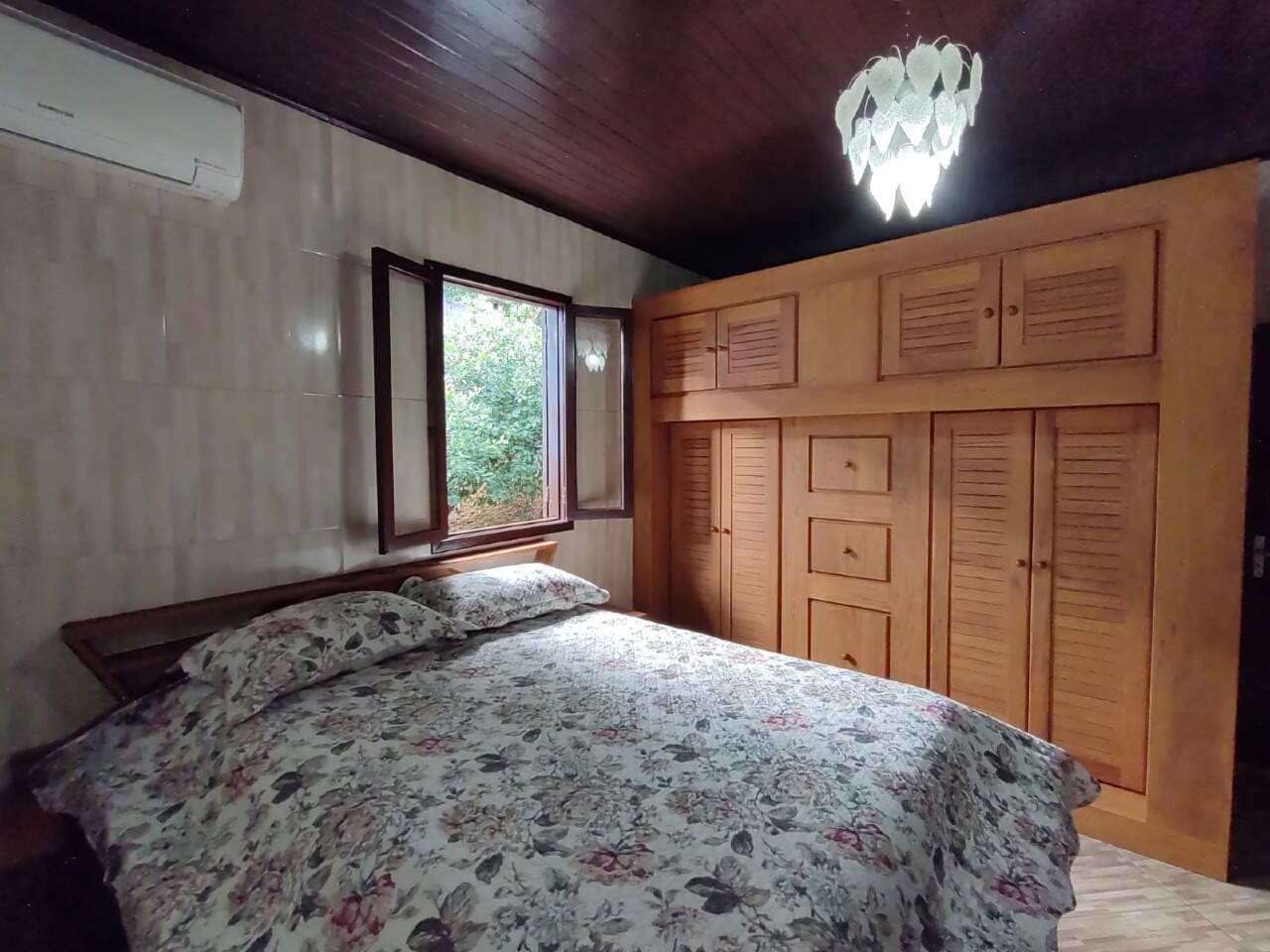 Imagem Casa à venda, 2 quartos, 1 suíte, 2 vagas, Ilha da Figueira - Jaraguá do Sul/SC