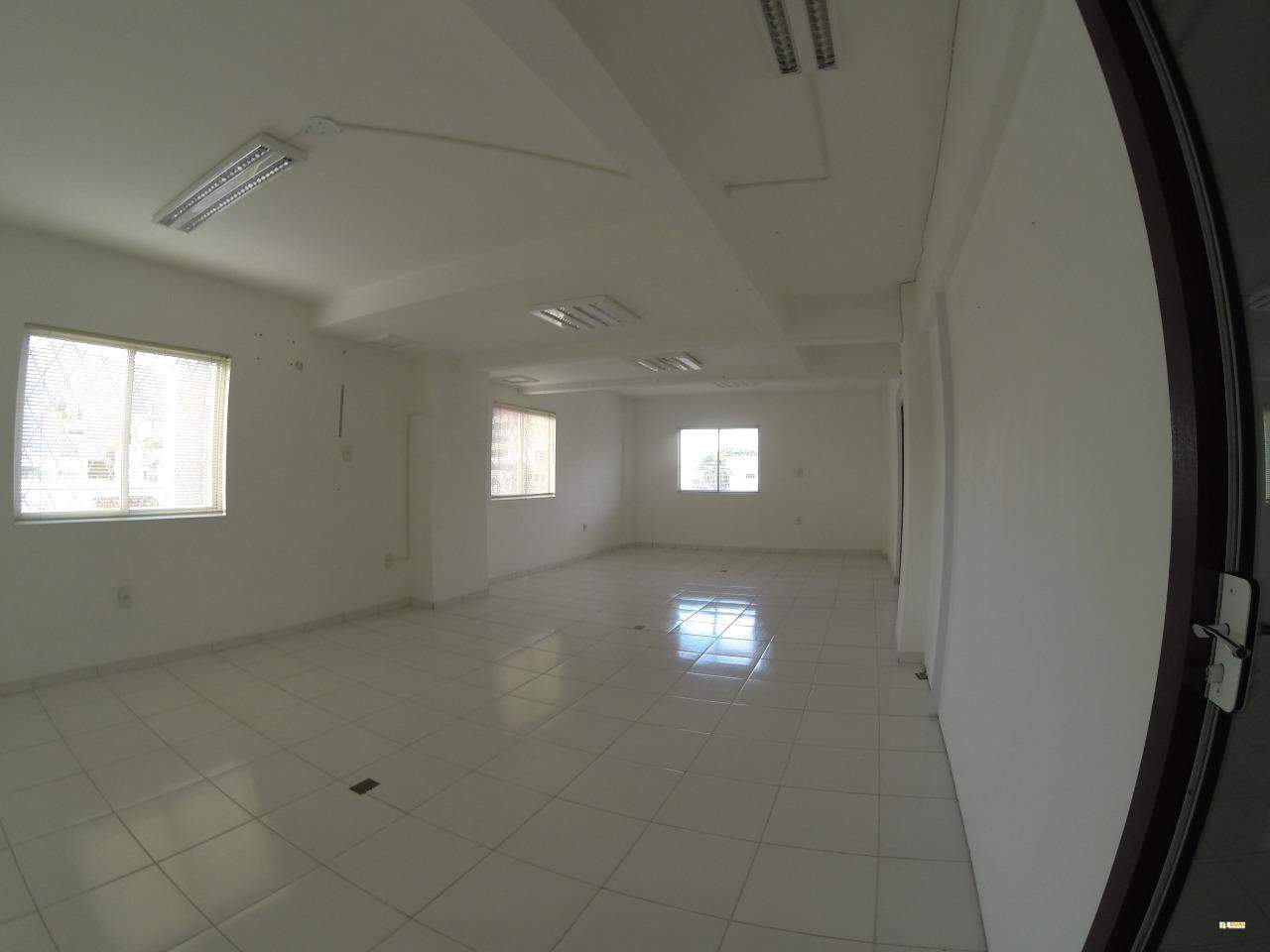 Sala comercial à venda no Centro de Jaraguá do Sul.