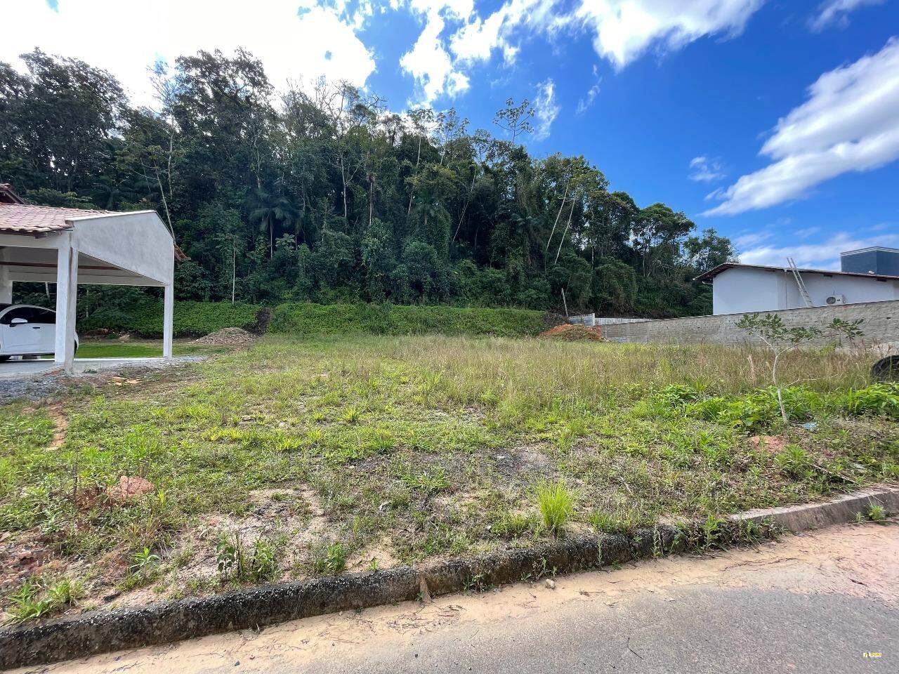Imagem Terreno a venda no bairro Três Rios do Norte