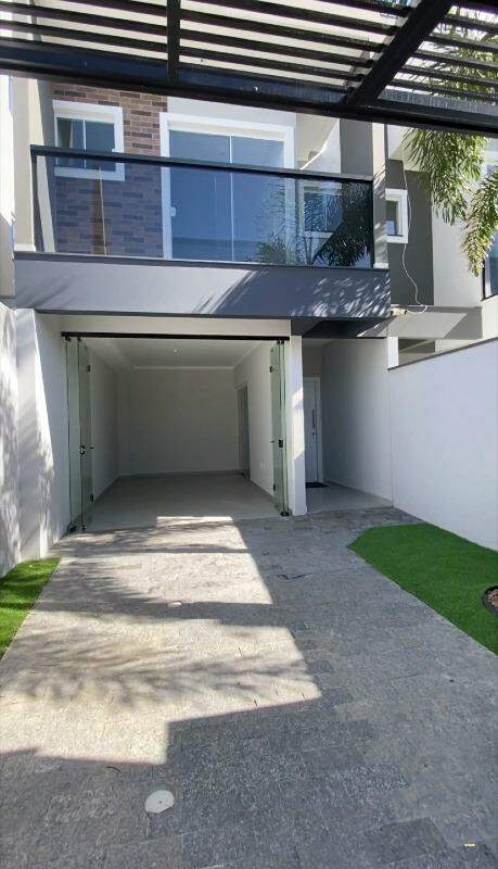 Imagem Geminado à venda, 2 quartos, 1 suíte, 2 vagas, Itacolomi - Balneário Piçarras/SC