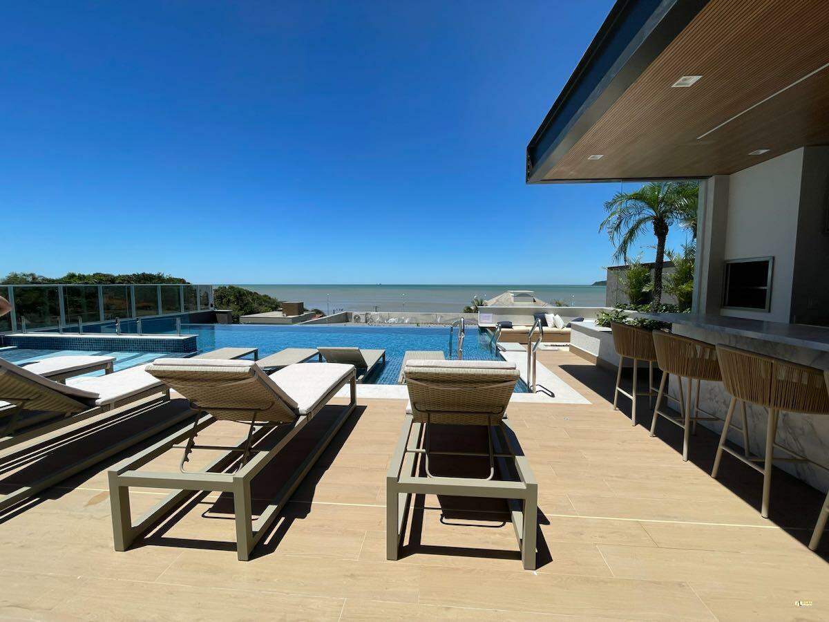 Imagem Apartamento Alto Padrão à Venda em Balneário Piçarras – 3 Suítes e Vista Mar