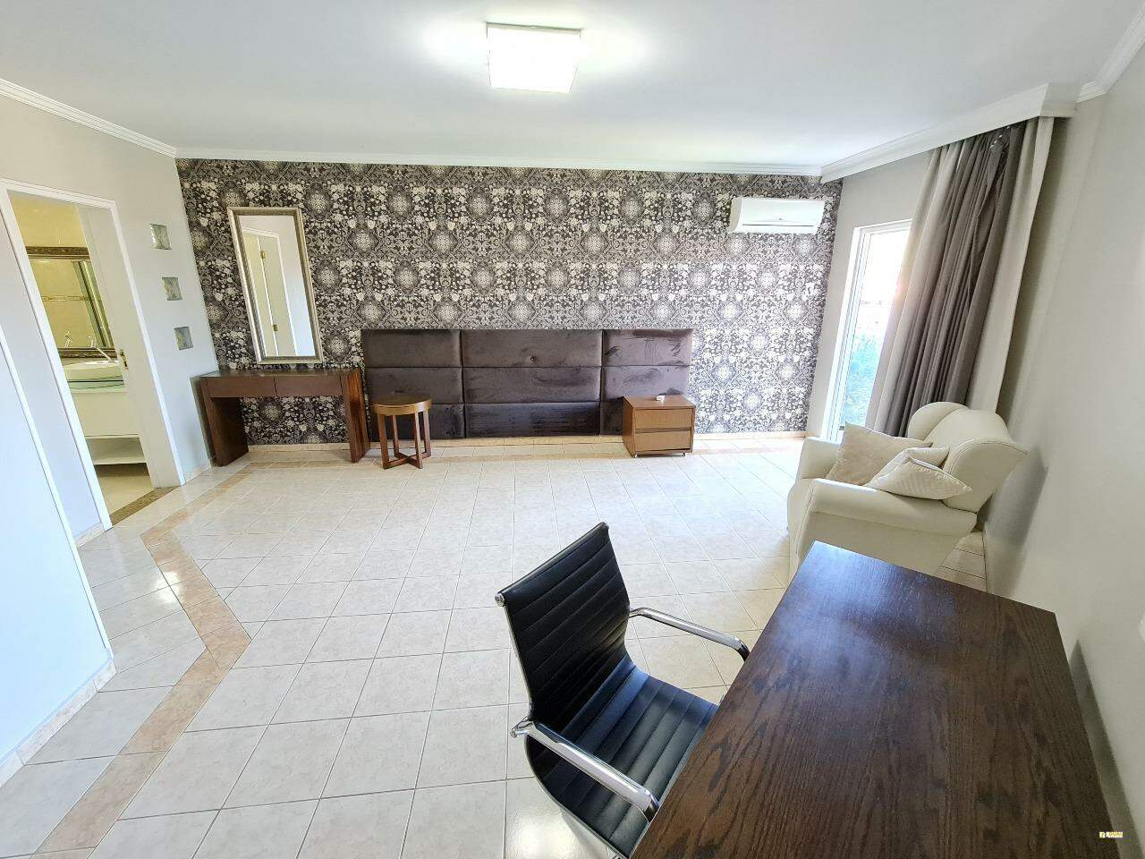 Imagem Casa à venda, 1 quarto, 3 suítes, 3 vagas, Jaraguá Esquerdo - Jaraguá do Sul/SC