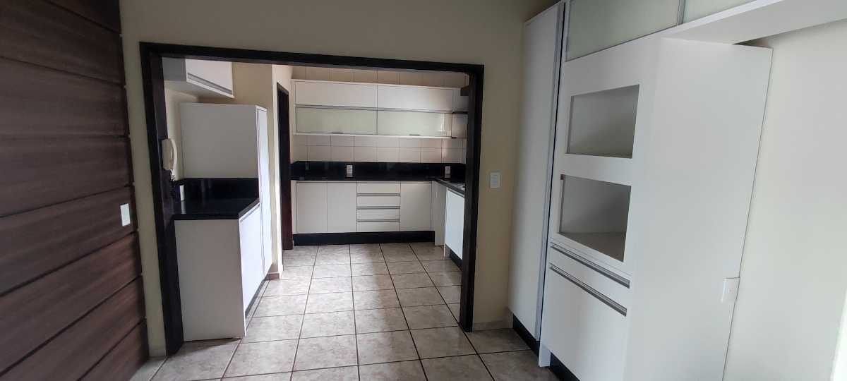 Imagem Casa à venda, 3 quartos, 1 suíte, 3 vagas, Rau - Jaraguá do Sul/SC