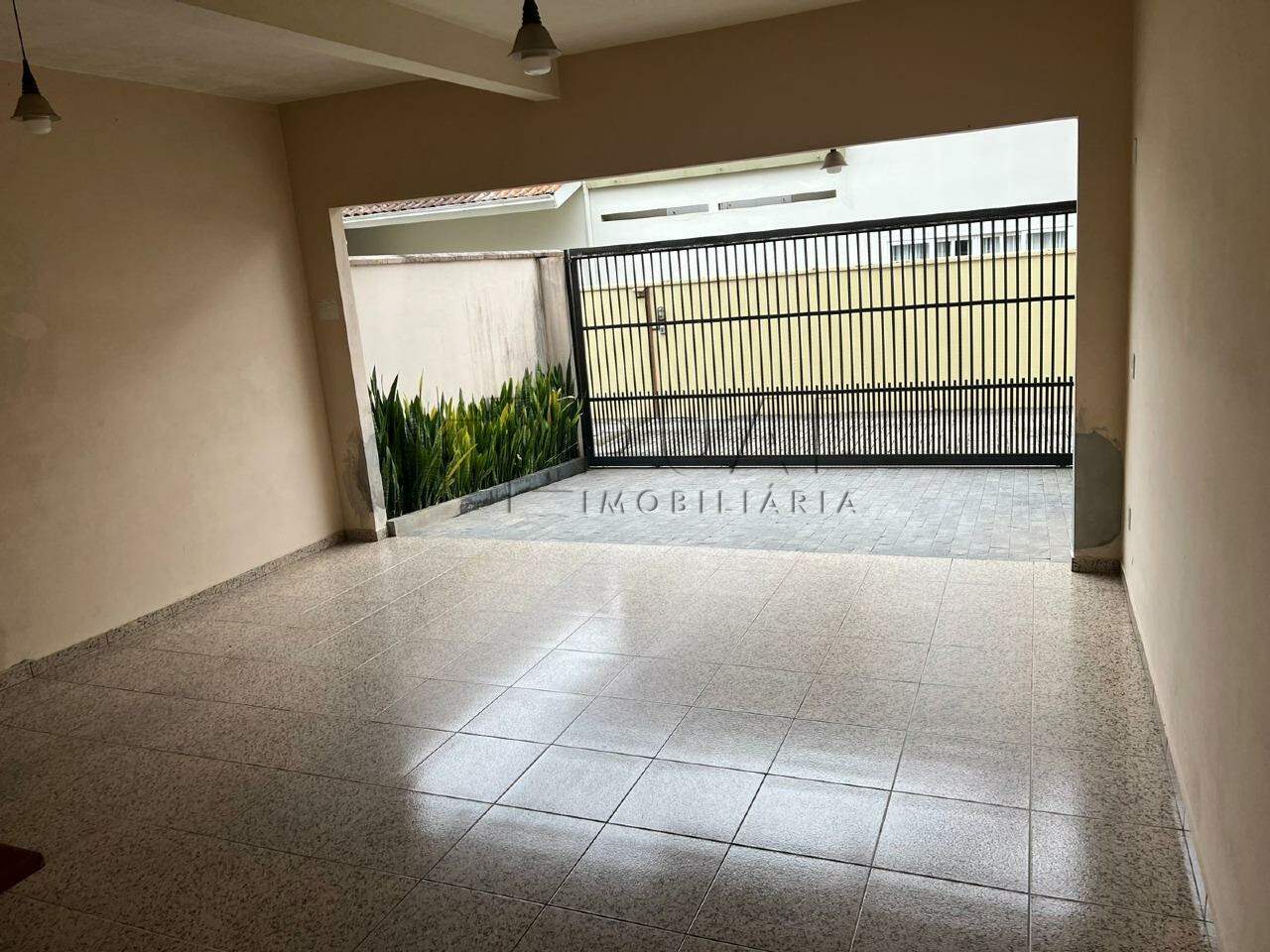 Imagem Casa residencial com potencial comercial com 270 m² semi mobiliado à venda no bairro Centro de Jaraguá do Sul
