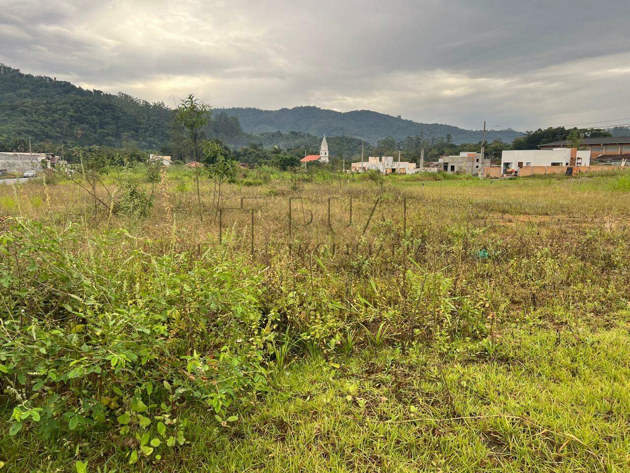 Terreno Plano à Venda no Bairro Jaraguá 84 – Loteamento Residencial, Asfaltado e Livre de Enchentes!