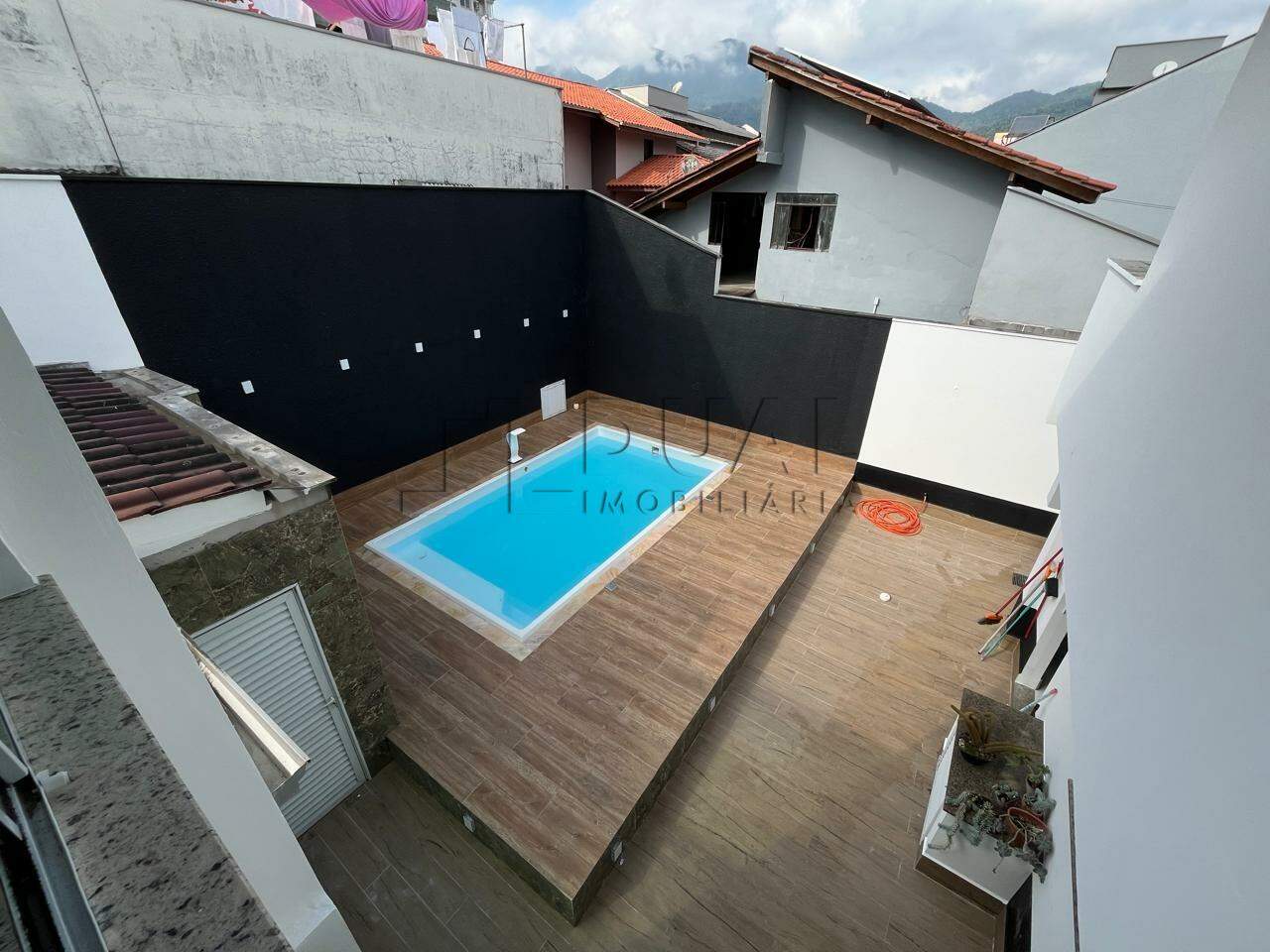 Imagem  Casa à venda no bairro Vila Baependi em Jaraguá do sul.