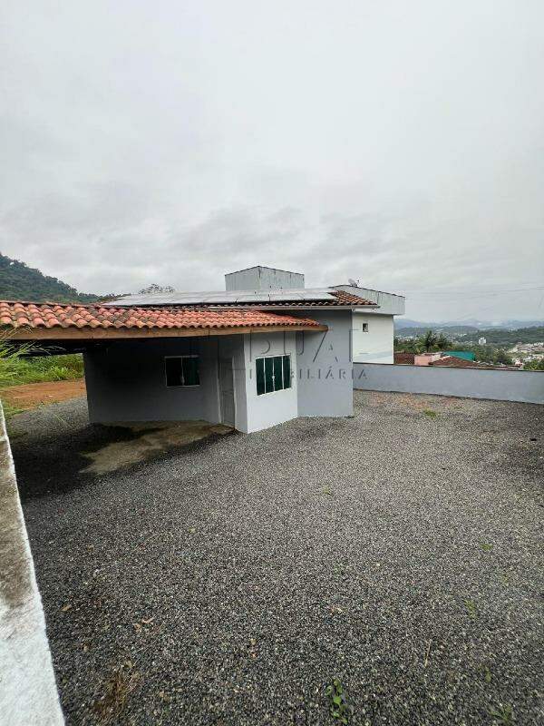 Imagem Casa a venda com 2 dormitórios no bairro Amizade em Jaraguá do Sul
