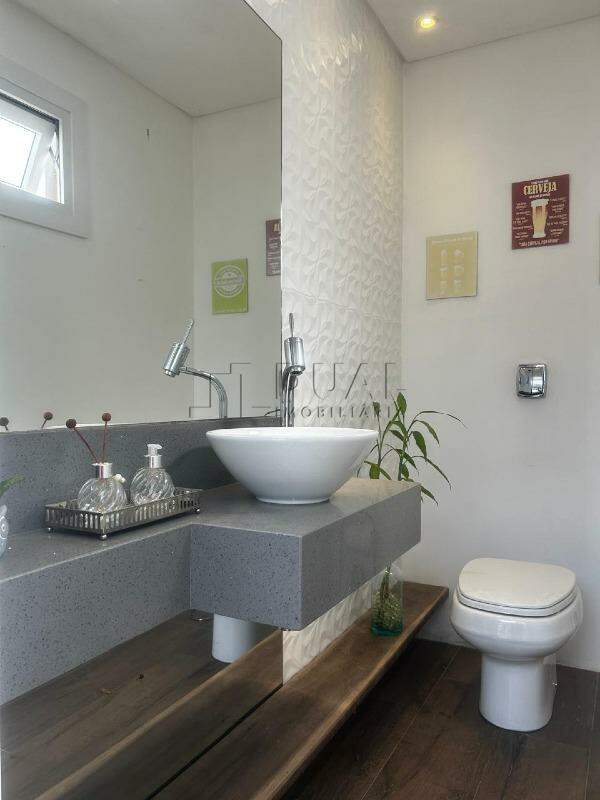 Imagem Casa com 143,35m² semimobiliada à venda no bairro Amizade em Jaraguá do Sul