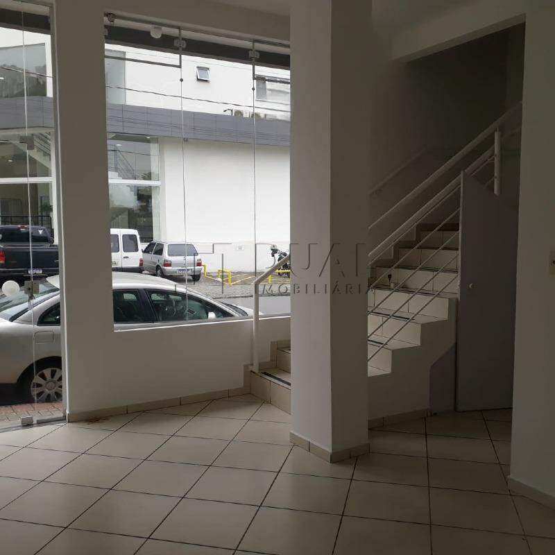Imagem Sala Comercial com mezanino com 55,98m² no Centro de Jaraguá do Sul