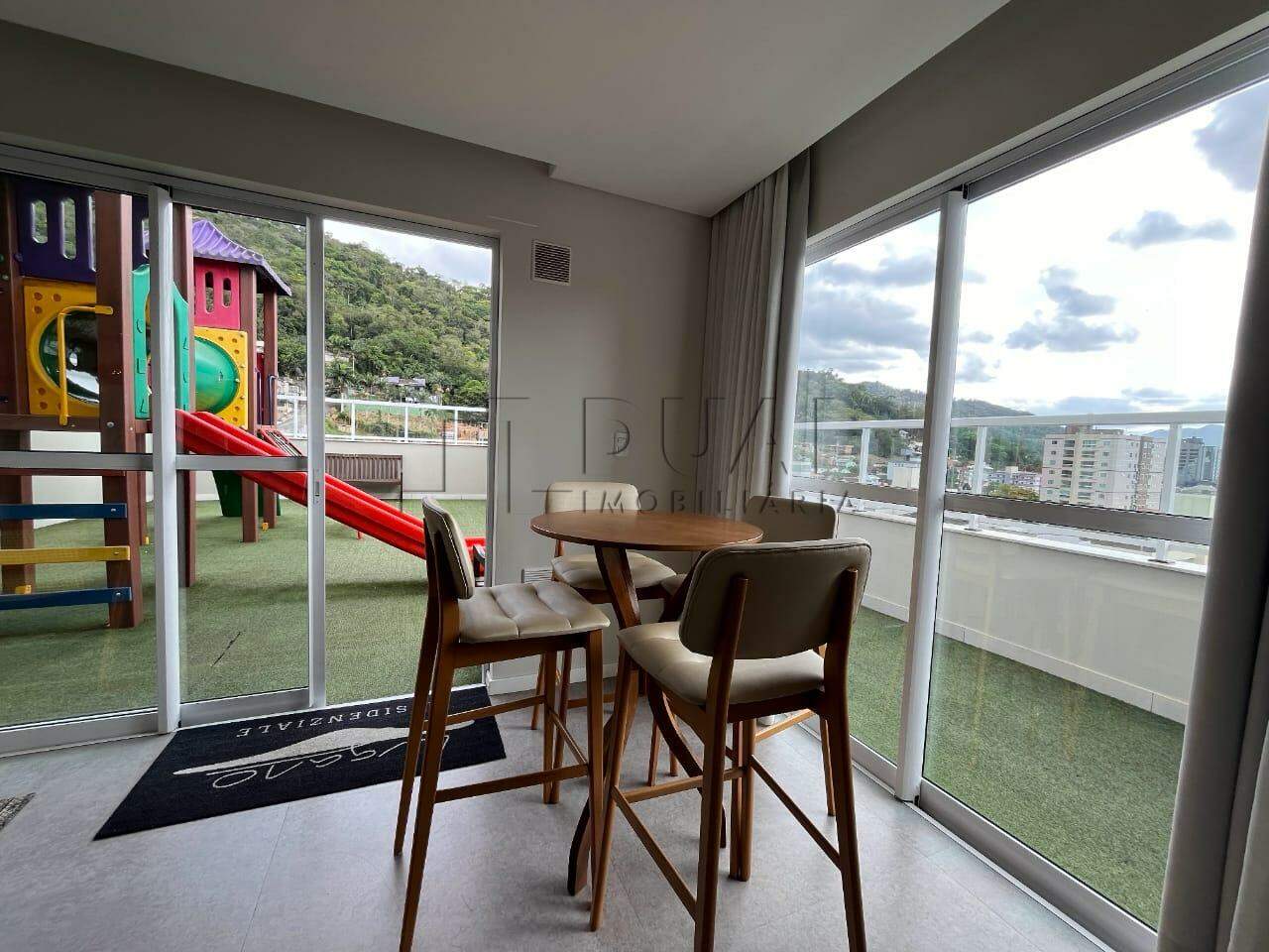 Imagem Cobertura com 202,31m² mobiliada à venda no bairro Vila Nova em Jaraguá do Sul