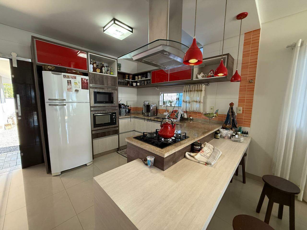 Imagem Casa Moderna com Área Gourmet e Energia Solar – Tranquilidade e Conforto em Rua Sem Saída!