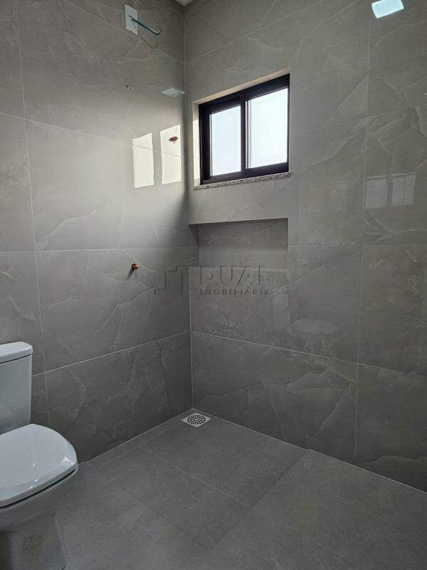 Imagem Casa com 2 suites + 1 dormitório no bairro em Três Rios do Norte em Jaraguá do Sul