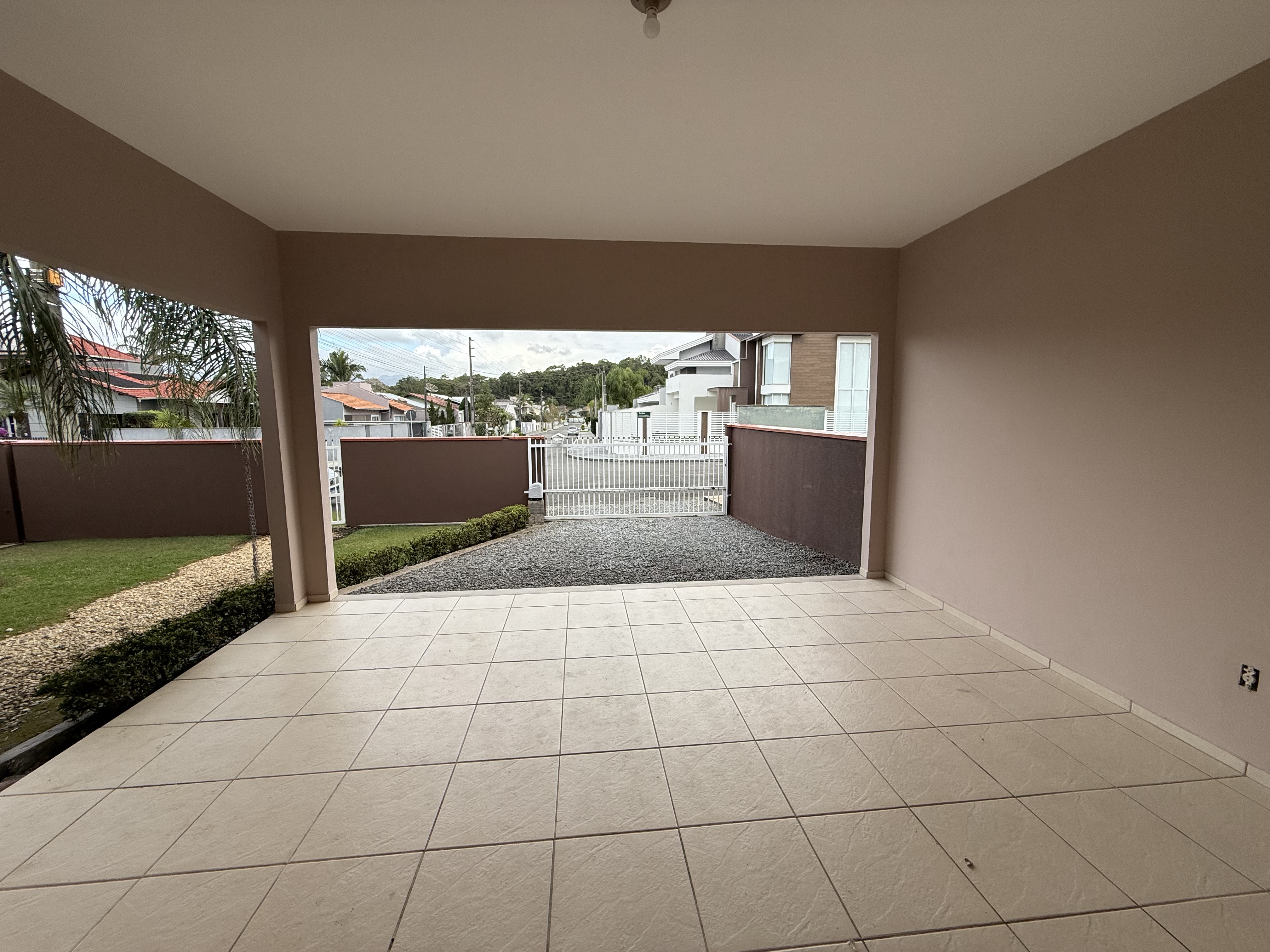 Imagem Casa térrea à venda com 3 quartos e amplo quintal no Bairro Três Rios do Sul
