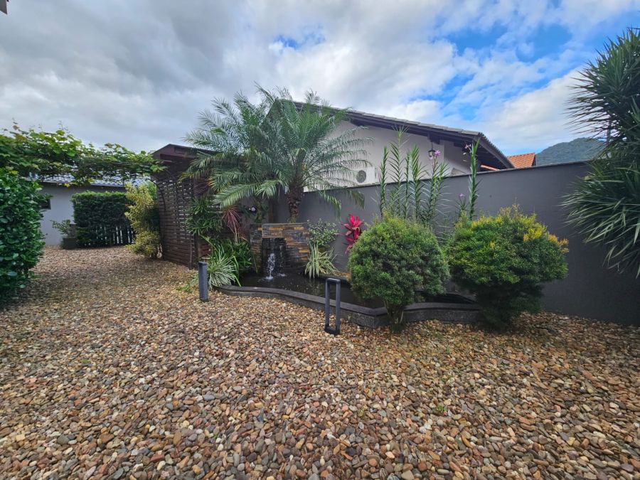 Imagem Sobrado à venda no bairro Amizade com 3 quartos rua tranquila e excelente localização!