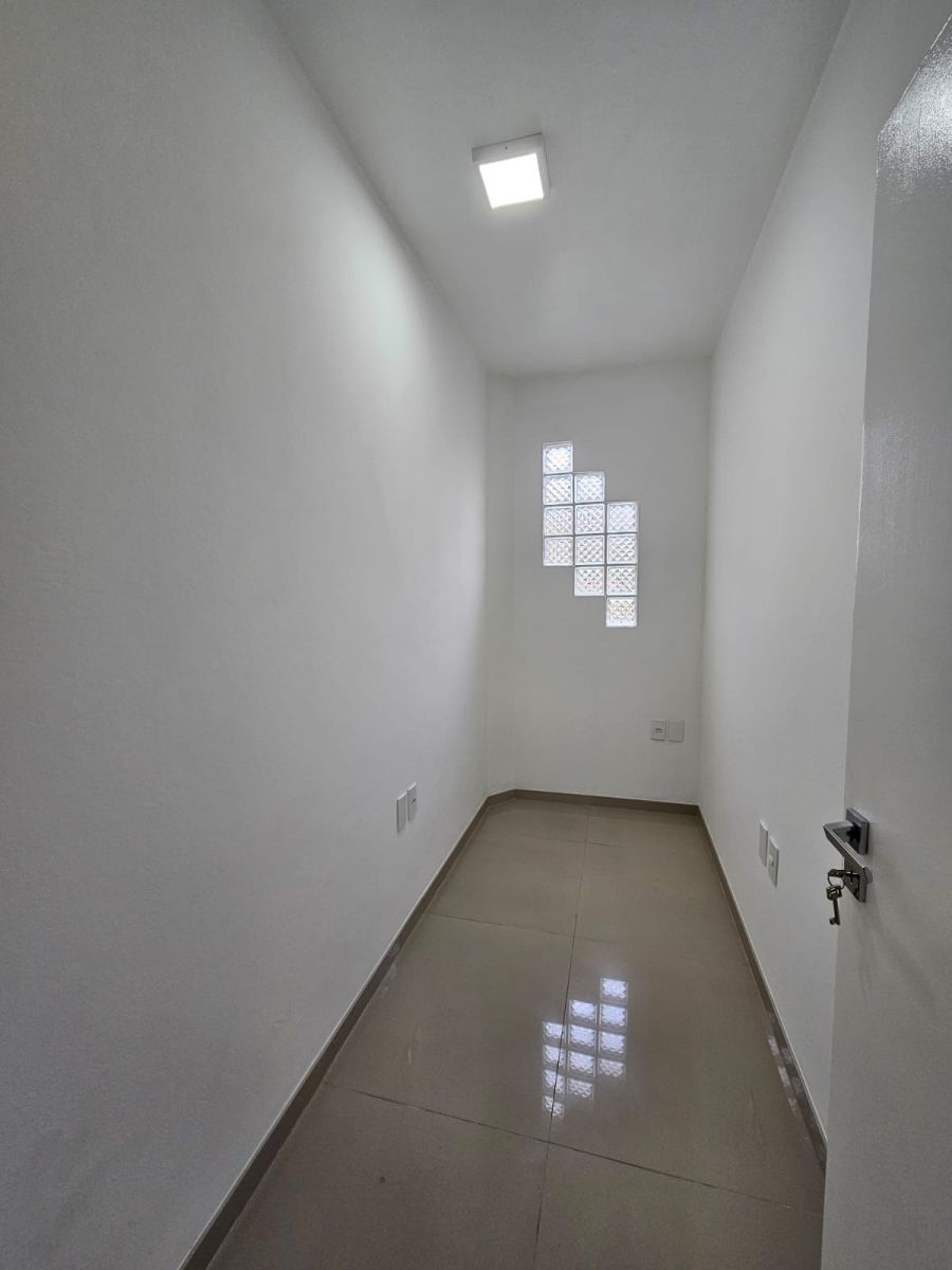 Imagem Sobrado à venda no bairro Amizade com 3 quartos rua tranquila e excelente localização!