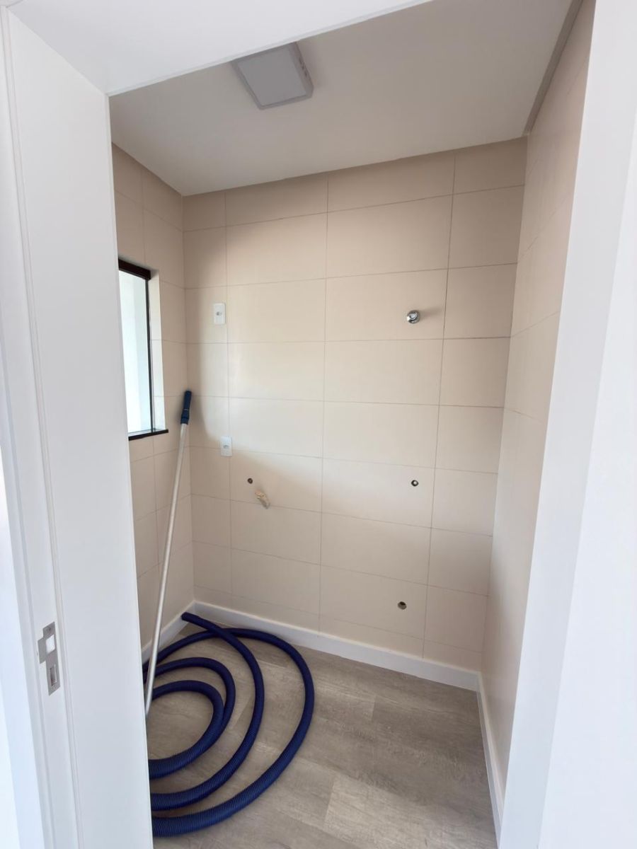 Imagem Casa com 3 suítes e piscina no bairro São Luís em Jaraguá do Sul