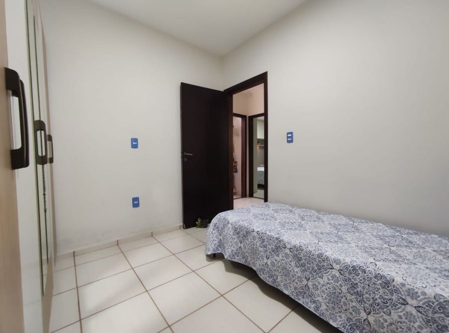 Imagem Casa de meio lote com 3 dormitórios no bairro Ilha da Figueira em Guaramirim