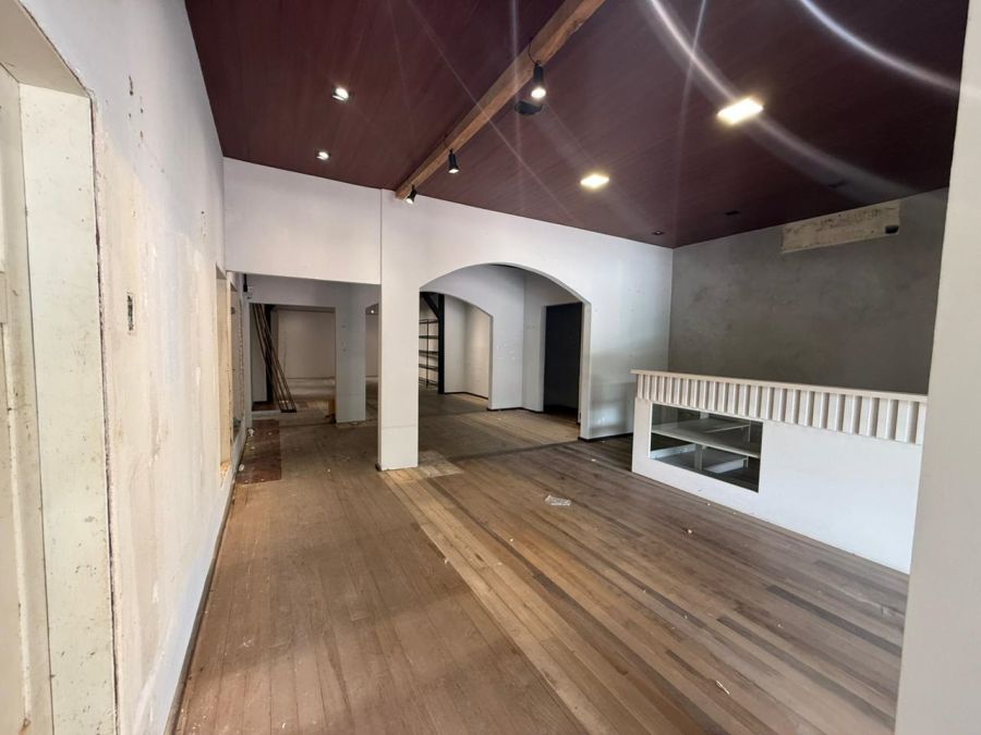 Imagem Ponto Comercial à venda no centro da cidade - Terreno 584m²