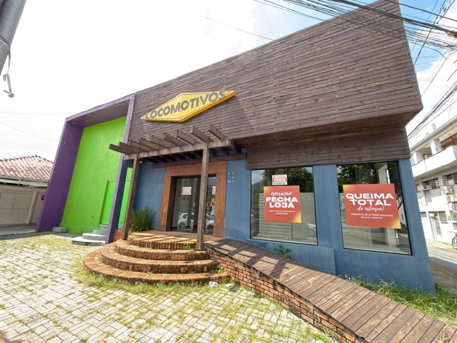 Ponto Comercial à venda no centro da cidade - Terreno 584m²