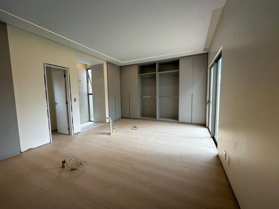 Imagem Casa Alto Padrão à venda no Bairro - 181m2