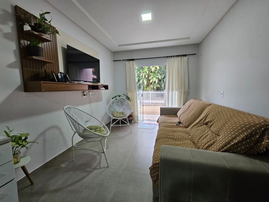 Imagem Casa geminada aconchegante, ideal para quem busca conforto, praticidade e contato com a natureza no dia a dia.