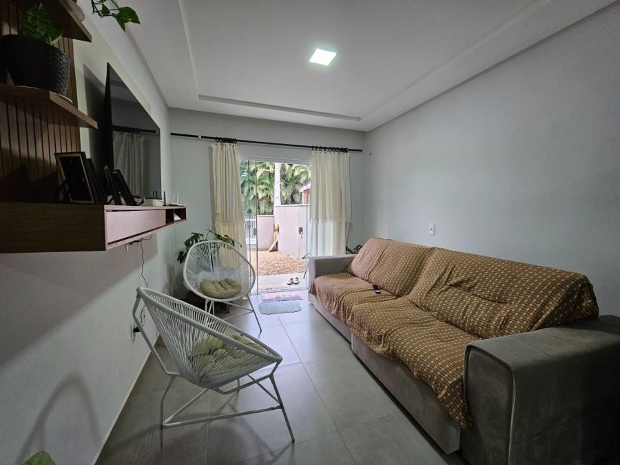 Imagem Casa geminada aconchegante, ideal para quem busca conforto, praticidade e contato com a natureza no dia a dia.