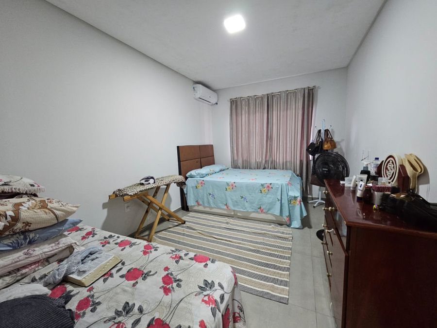 Imagem Casa geminada aconchegante, ideal para quem busca conforto, praticidade e contato com a natureza no dia a dia.