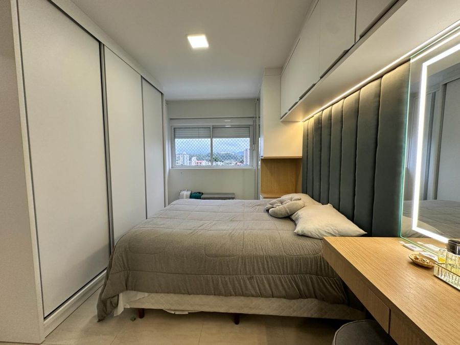 Imagem Apartamento Semimobiliado com 87,00 m² à Venda no Centro de Jaraguá do Sul