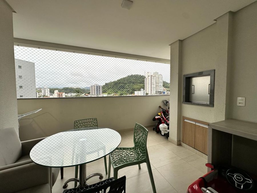 Imagem Apartamento Semimobiliado com 87,00 m² à Venda no Centro de Jaraguá do Sul