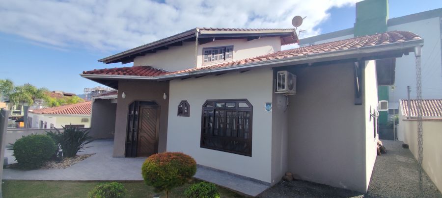 Imagem Oportunidade: Casa 3 Quartos Perto do Centro, Jaraguá do Sul