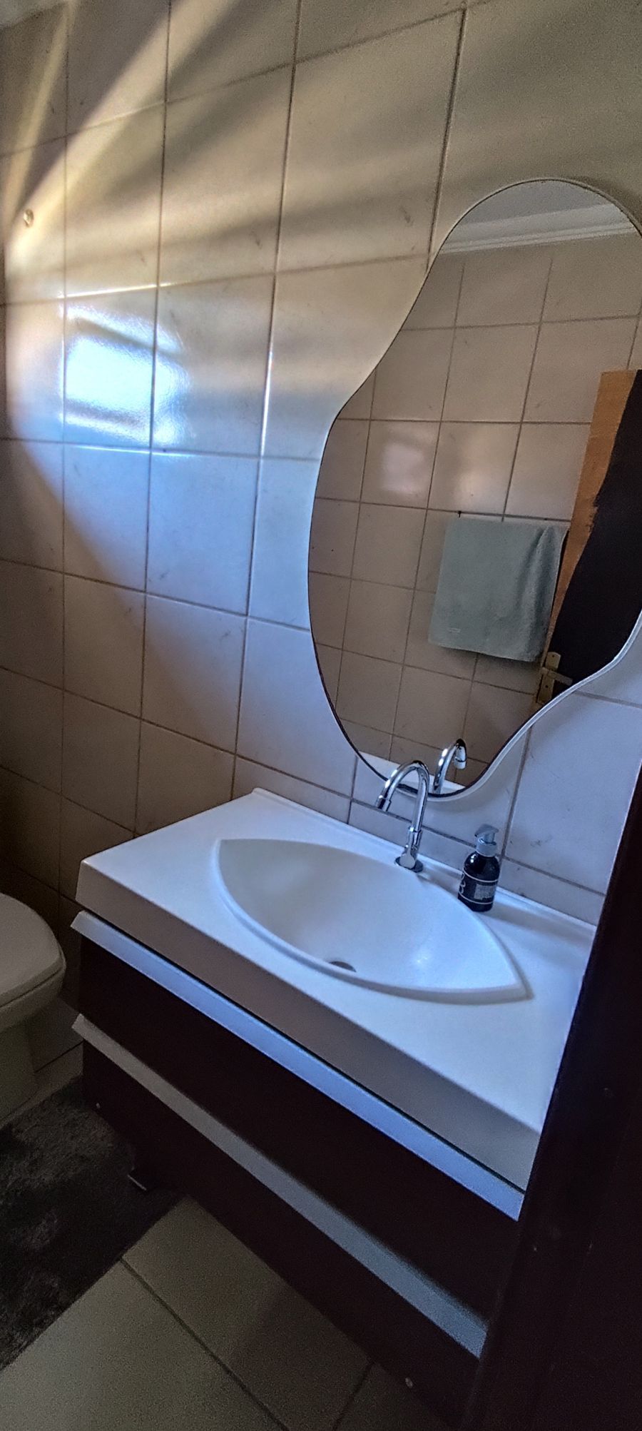 Imagem Casa  com 2 pavimentos e 4 Quartos no Bairro Estrada Nova