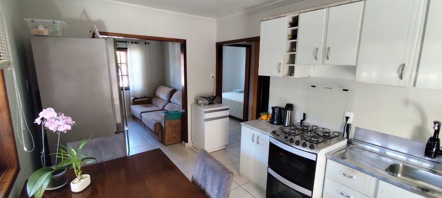 Imagem Casa  com 2 pavimentos e 4 Quartos no Bairro Estrada Nova