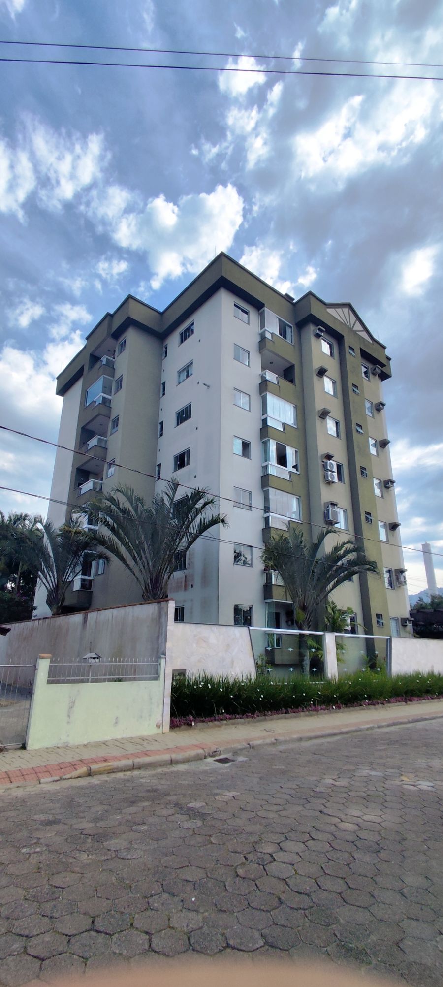 Imagem Apartamento mobiliado com 3 Quartos na Ilha da Figueira