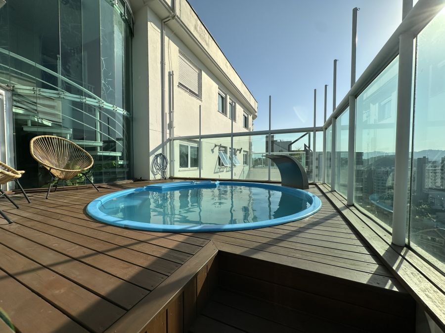 Imagem Cobertura no Centro com 1 Suíte + 2 Dormitórios e Piscina