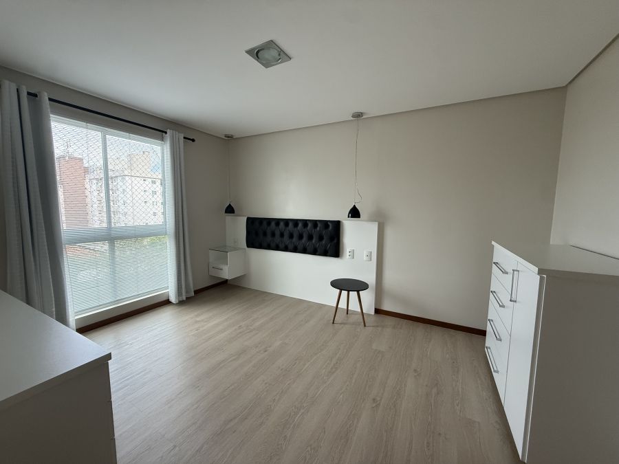 Imagem Apartamento no Centro com 2 Dormitórios, Mobiliado e 1 Vaga