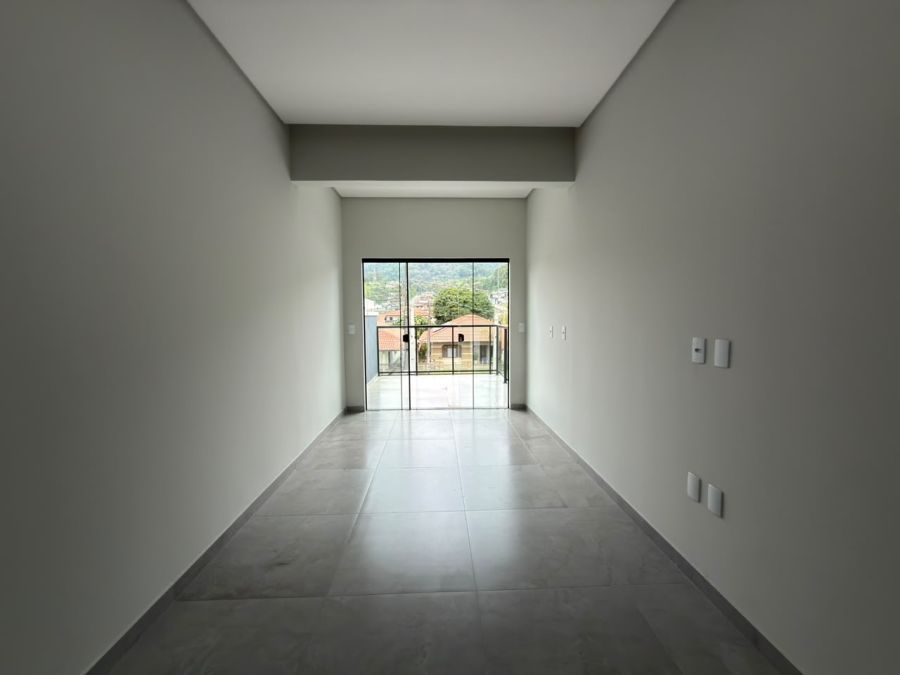 Imagem Casa geminada ao lado da via verde