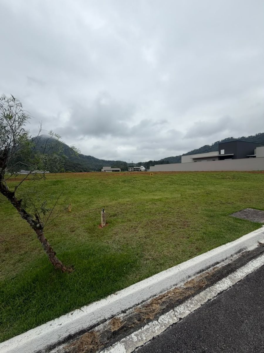 Imagem Lote de 560 m² em condomínio fechado à venda, Duquesa de Chartres - Jaraguá do Sul/SC