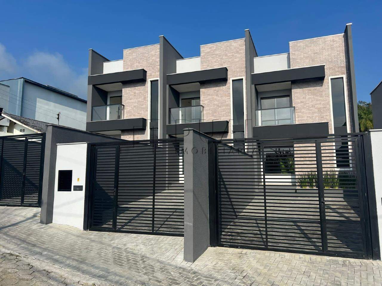 Geminado com 186,54m² à venda no bairro Ilha da figueira em Jaraguá do Sul